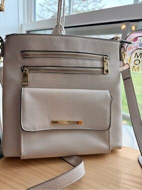Steve Madden White/Cream Crossbody Bag with Front Pocket and Gold Hardware